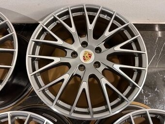 original porsche Panamera 976 r21 976044660N