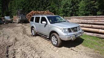 Motor Nissan pathfinder 2,5 dci