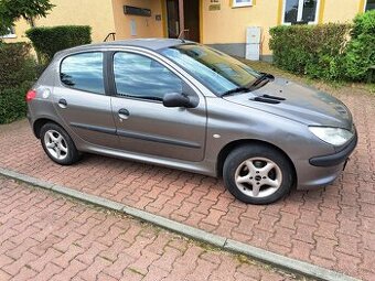 Peugeot 206 1.4 55kw r.v 2000