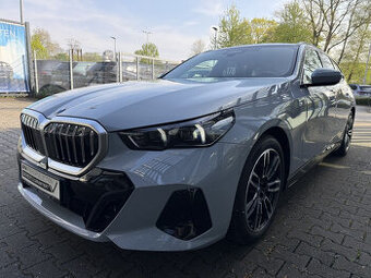 BMW Rad 5 Touring 540d xDrive M-SPORT