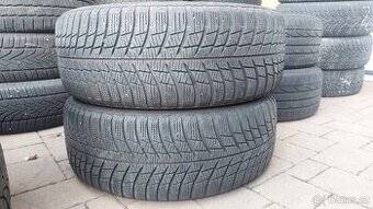 Pneu zimní, 2 ks, rozměr 215/55/17, 98V, zn. BRIDGESTONE
