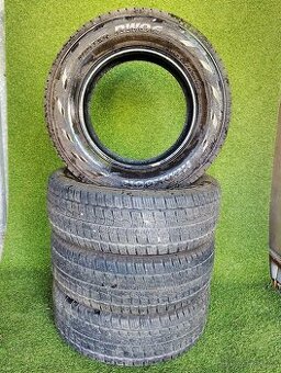 Zimní pneu Hankook RW06 Winter 235/65 R16C