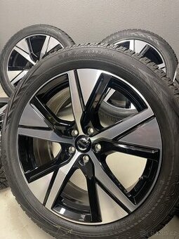 Original zimni kola Volvo XC40 Recharge pneu 95%