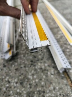 Apu lišta okenni zacistovaci