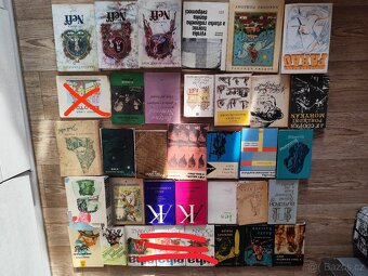 Knihy různých druhů a žánrů