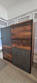 Šatní skříň, posuvné dveře š170 v190 + rohový psací stůl