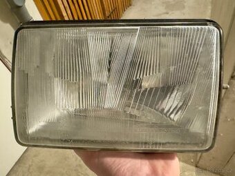 Originální PAL světlomet Škoda 105/120/130/ 1.Favorit