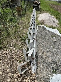 Ocelové schody - bočnice