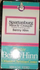 VHS kazeta s pastorem Benny Hinnem