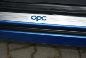 Opel Vectra Originál OPC combi 206 kW, modrá metalíza