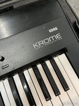 Prodám KORG workstation, model: KROME-73