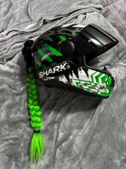 Přilba SHARK s copánkem