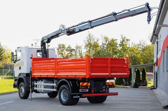 4X4 TŘÍSTRANNÝ SKLÁPĚČ + HYDRAULICKÁ RUKA SCANIA R380 / EU4