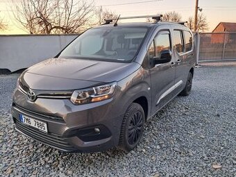 Toyota proace city
