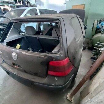 VW Golf 4 1.6 16V na díly