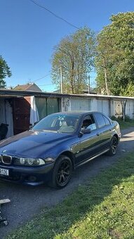 BMW E39 520i