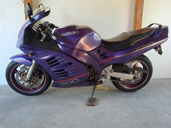 Suzuki RF 900 R,prosím číst celé