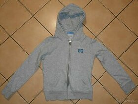 Mikina pro chlapce na 6-7 let.