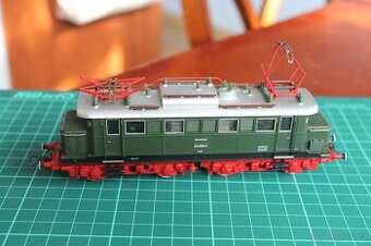 H0 PIKO BR 244 DR