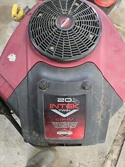 Koupím Motor Briggs & Stratton 20 hp