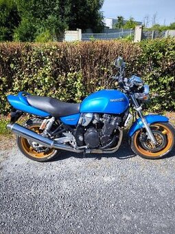 SUZUKI GSX 750 INAZUMA