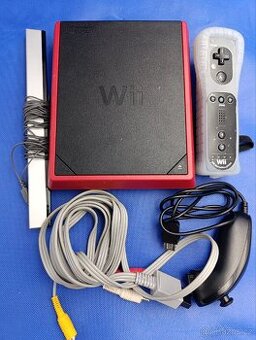 Nintendo Wii Mini + Hry