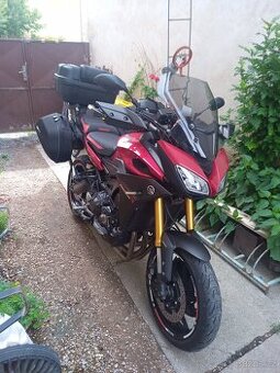 Yamaha tracer 900
