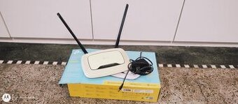 TP link Router - 1