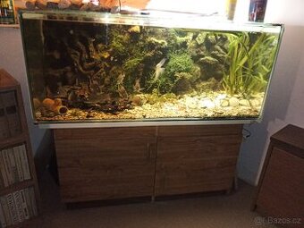 Akvárium 300L