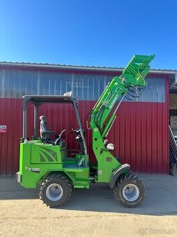 Kloubový nakladač s teleskopem motor Perkins