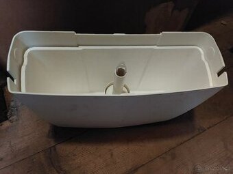 Závěsná WC nádržka