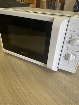 Mikrovlnná trouba Mora