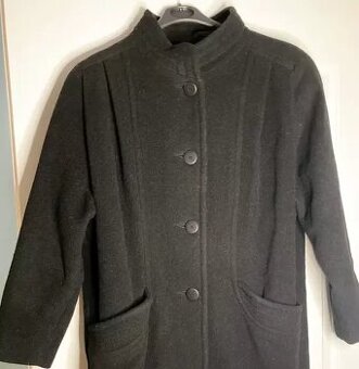 Dámský vlněný kabát švédské značky Ahléns