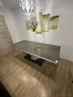 Stůl jídelní rozkládací kuchyňský