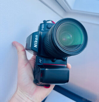 Nikon F801S + AF Nikkor 28-80mm F3.5-5.6D