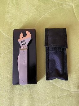 Zepter univerzální kapesní nůž s nářadím.