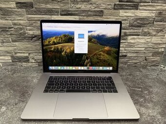 MacBook Pro 15" 2018 i7 / 32GB / 500 GB / Radeon Pro 560x