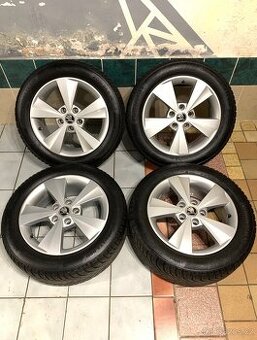Alu kola Škoda R16 5X112 ZIMNÍ PNEU 205/55 R16 VELORUM