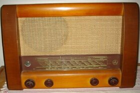 Staré rádio , lampovka