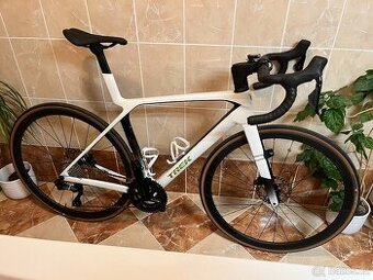 Trek Madone 2025
