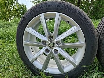 Originál ALU kola Škoda Octavia R17 + letní pneu