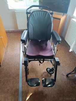 Invalidní vozík - 1