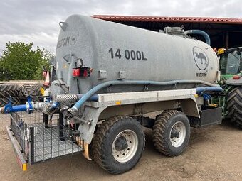 Cisterna za traktor.