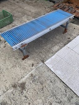 Prodám dopravník, válečkovou dráhu.