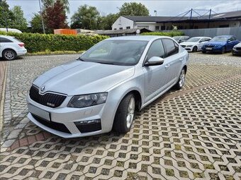Škoda Octavia 2,0 TSI DSG RS (2013)