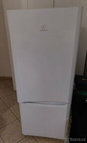 Kombinovaná lednice Indesit