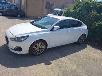 Hyundai i30 fastback