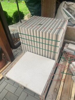 Prodám Terasovou dlažbu 60x60 -16.ks/NOVÁ