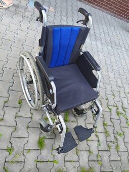 Invalidní vozík