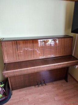 Pianino Petrof